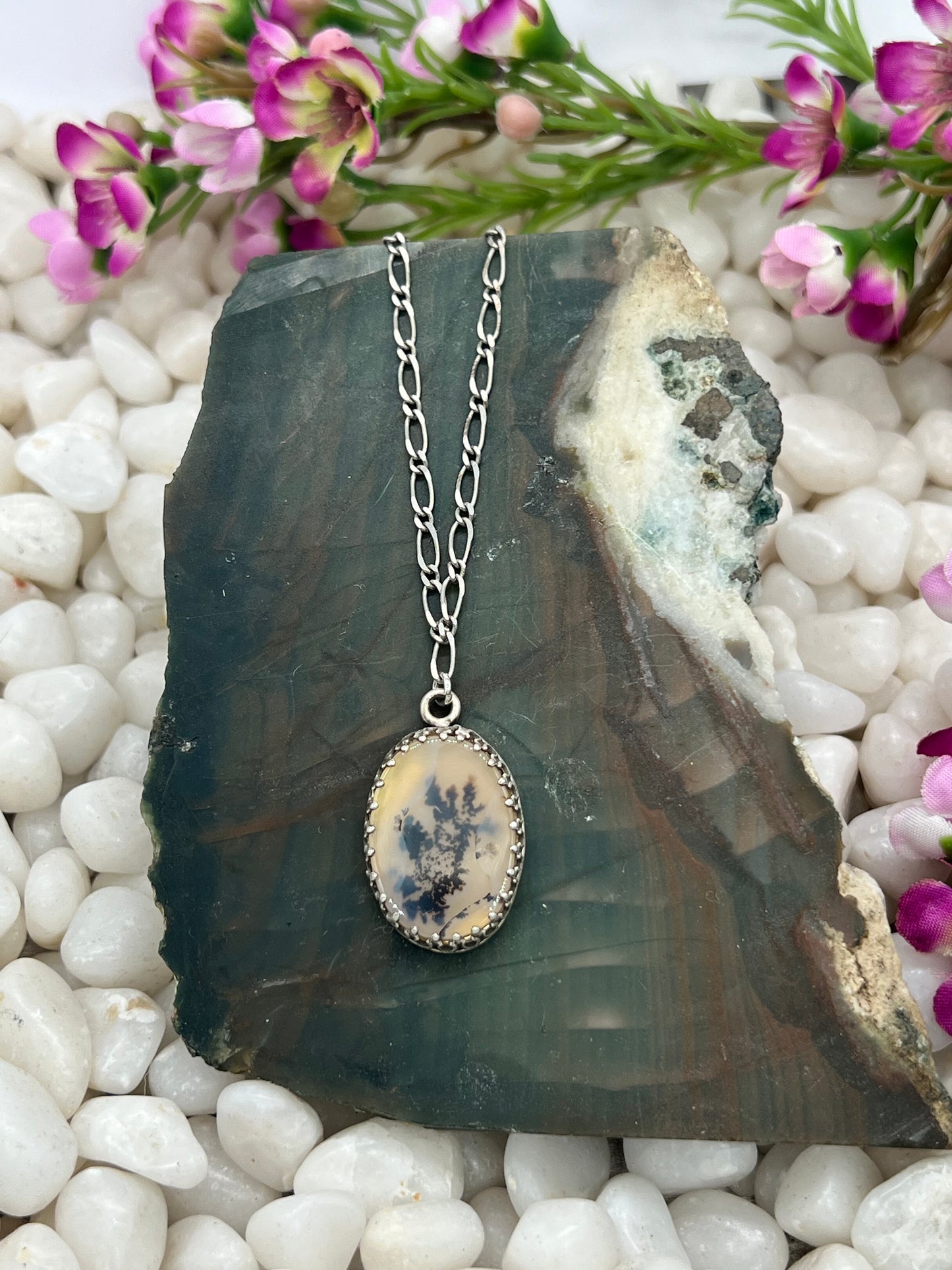 Scenic Oval Dendritic Agate Necklace
