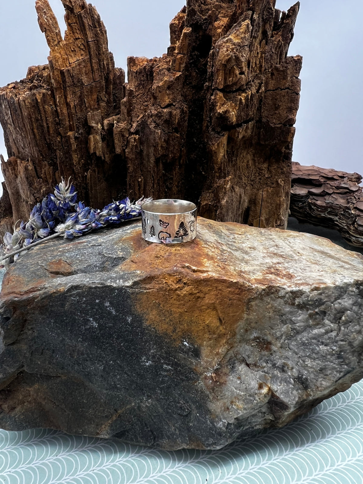 Tahoe Mtn Signature Nature Stamped Ring - Size 7