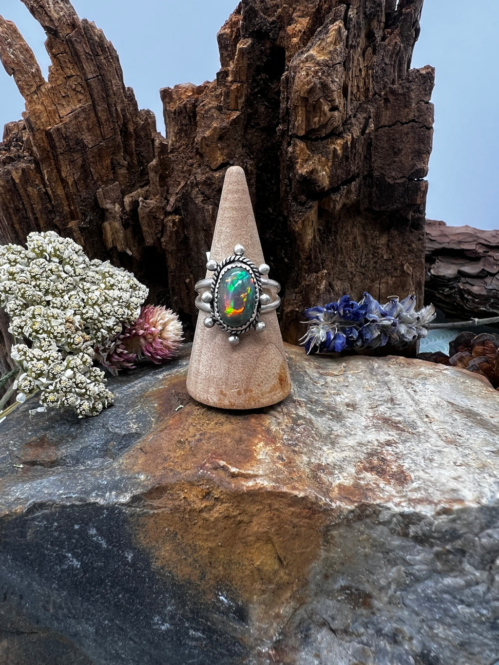 Welo Opal Beaded Oval Ring - Size 6.5