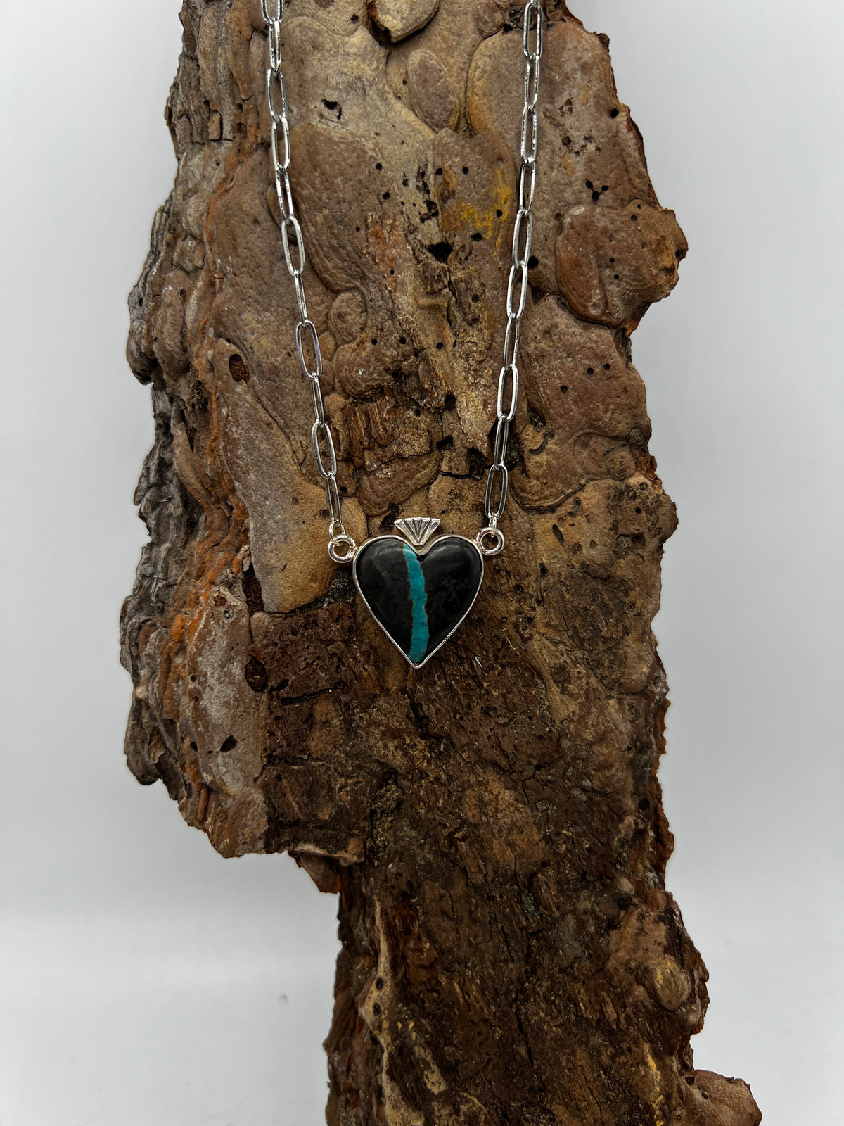 Hubei Bamboo Mtn Turquoise Heart Necklace