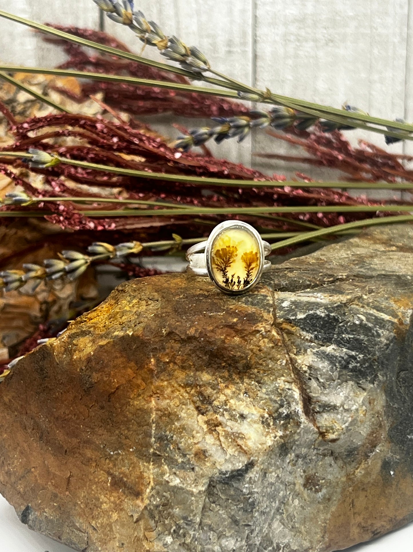 Dendritic Agate Oval Ring - Charcoal Black Vine/Golden Background - Size 7