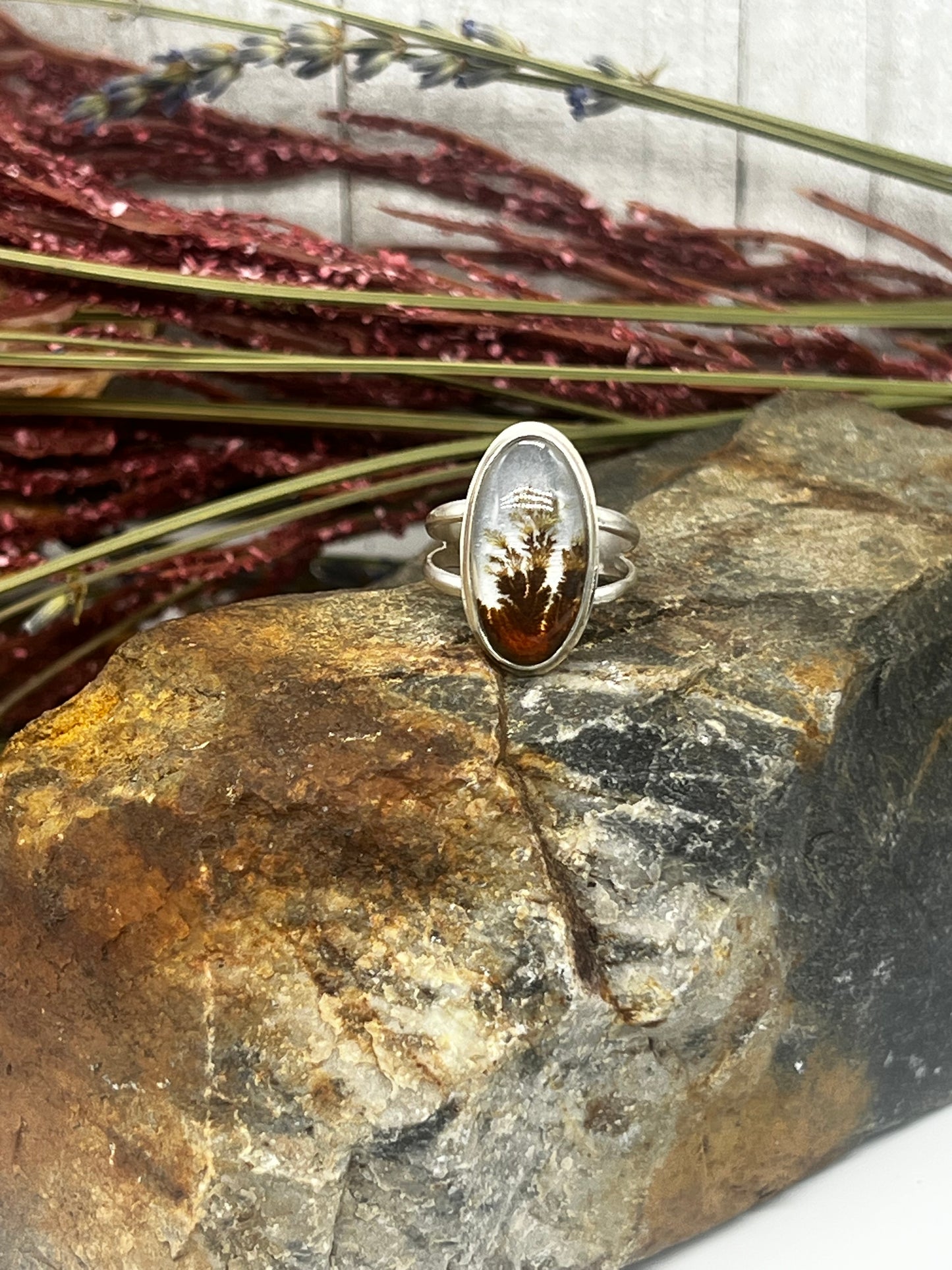 Dendritic Agate Elongated Oval - Brown Vine w/ Golden Blooms - Size 7.25