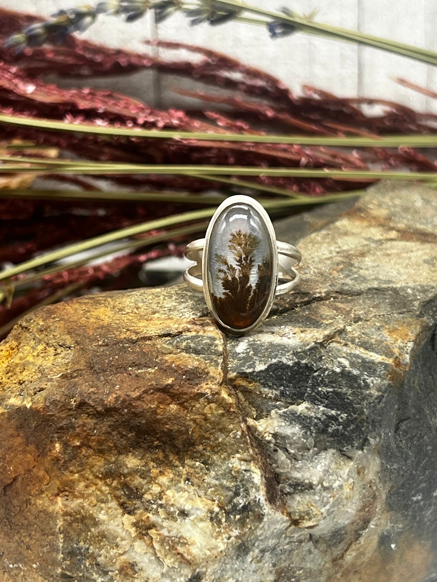 Dendritic Agate Elongated Oval - Brown Vine w/ Golden Blooms - Size 7.25