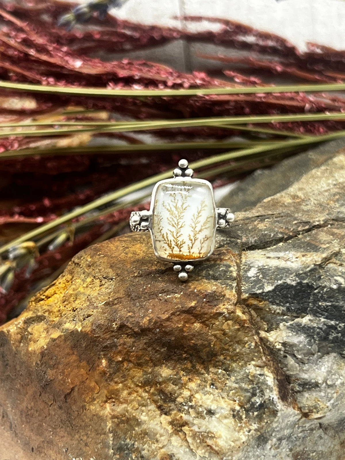 Dendritic Agate Inverted Rectangle Ring - Light Brown Vine w/Golden Background - Size 7.5