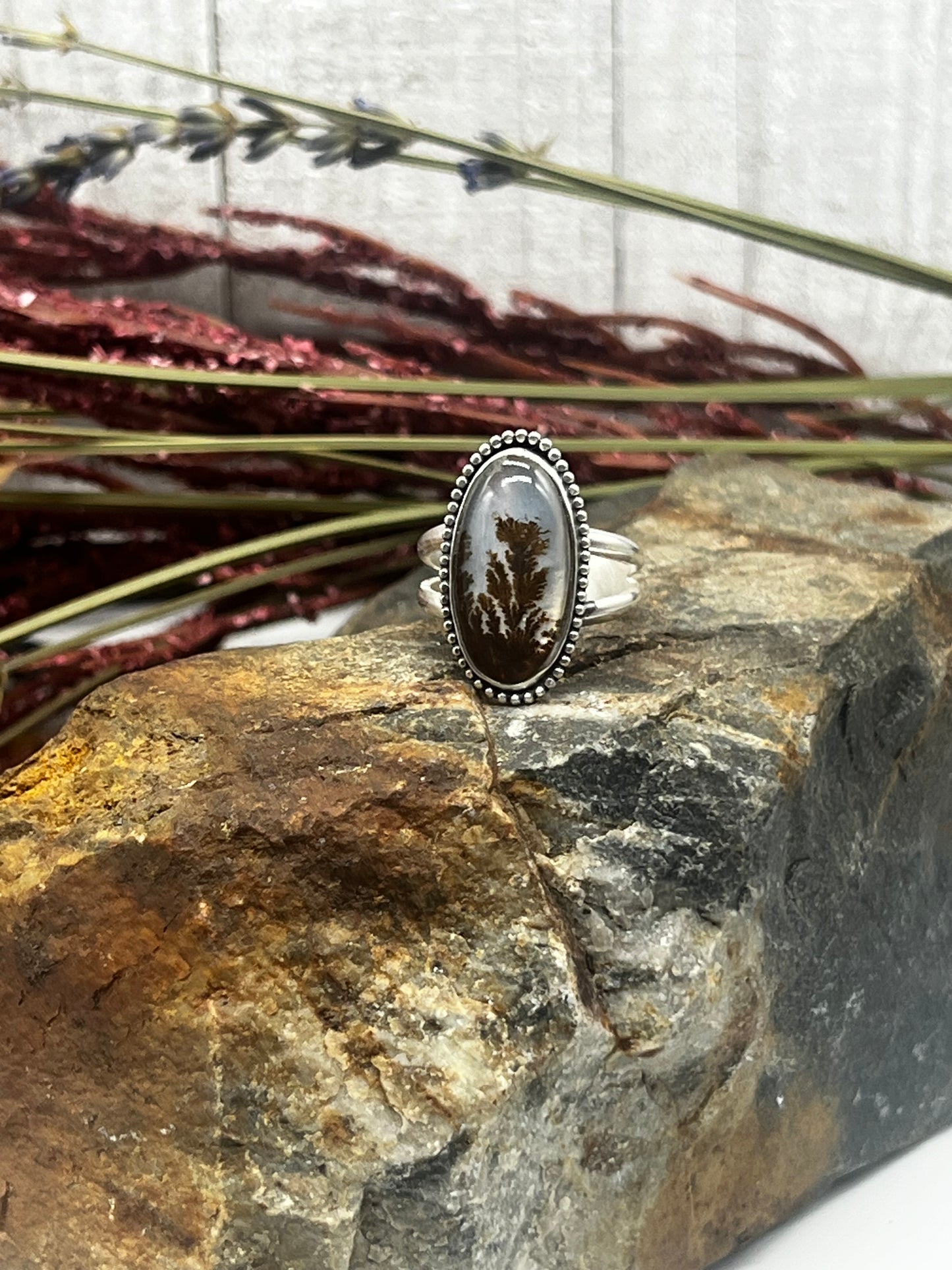 Dendritic Agate Elongated Oval - Dark Brown Vines - Size 8