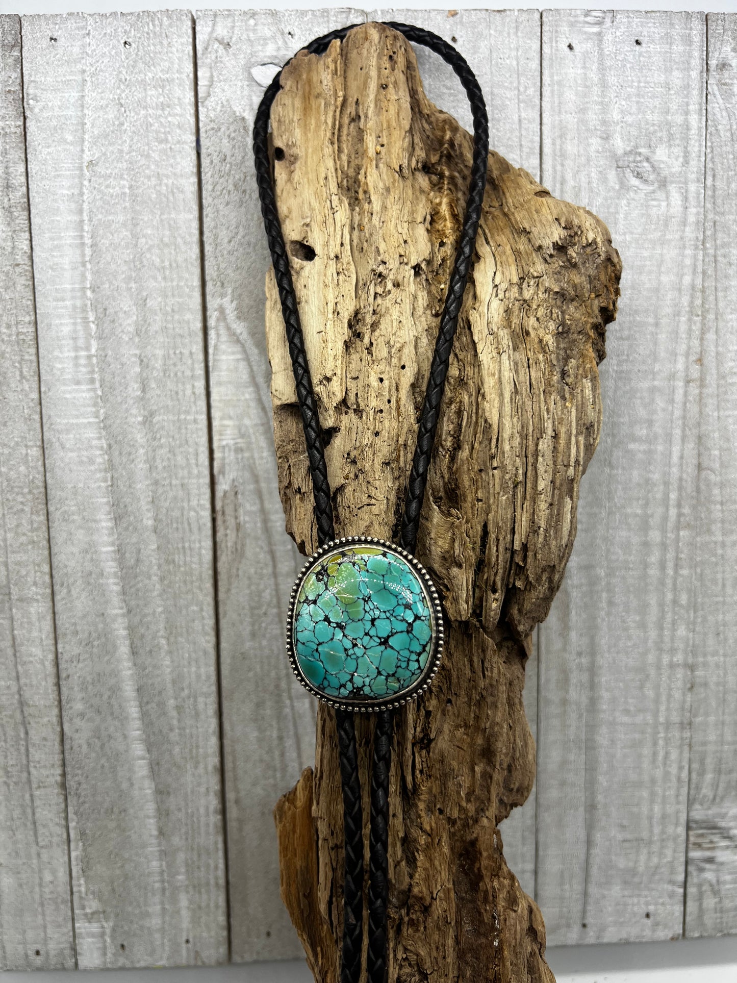Hubei Turquoise Statement Bolo Tie